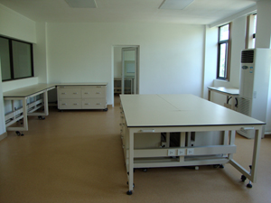 全鋼可移動實驗工作臺