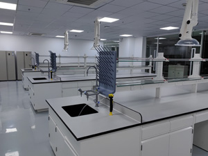 全鋼中央實驗臺01